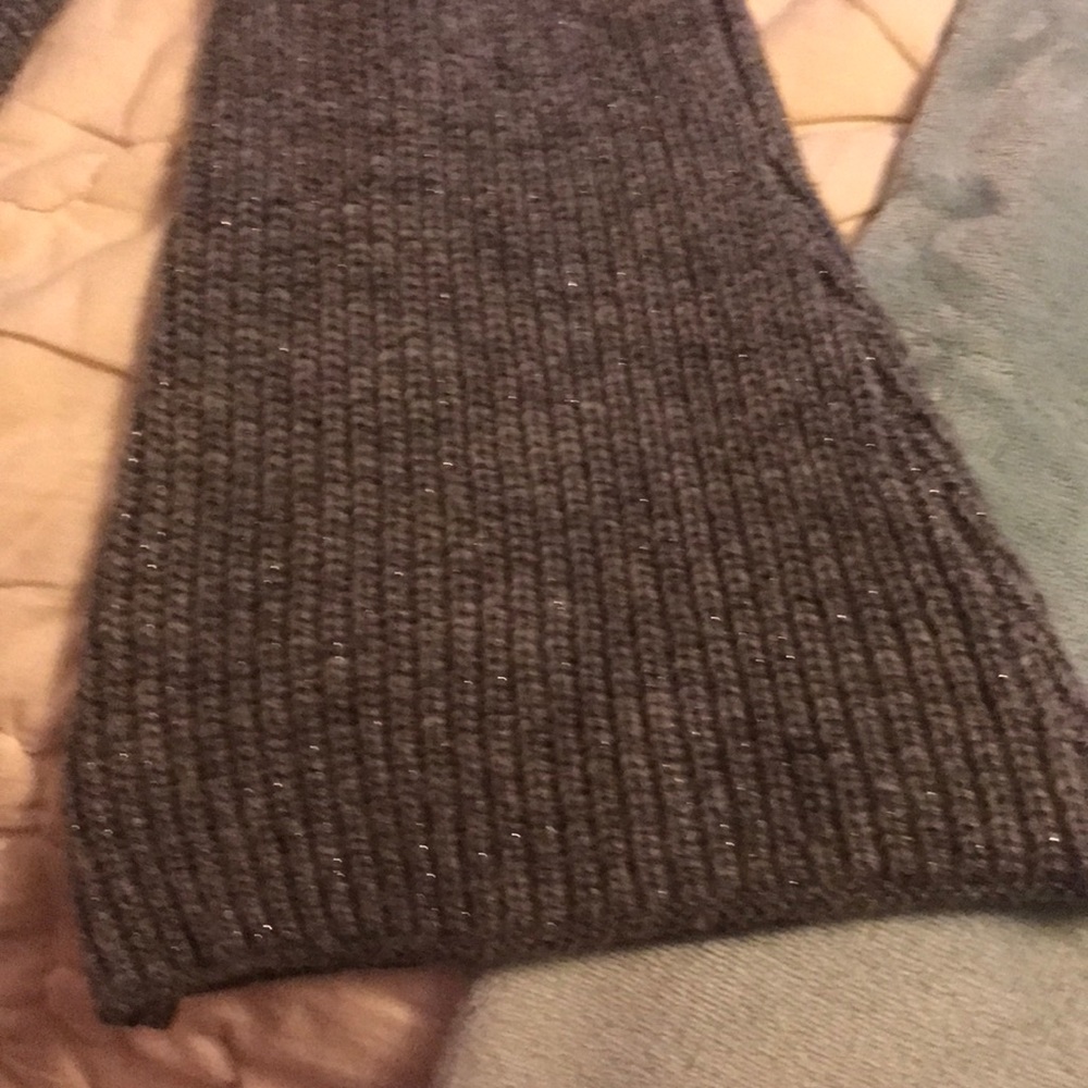 Sweater - Picture 3 of 5